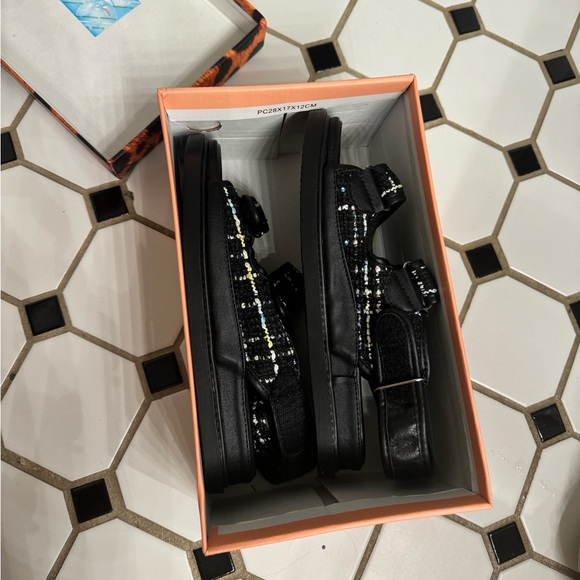 Sandals from ascot + hart - Picture 3 of 6